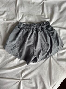 Lululemon Women’s Gray Athletic Shorts 2.5 | Size 0